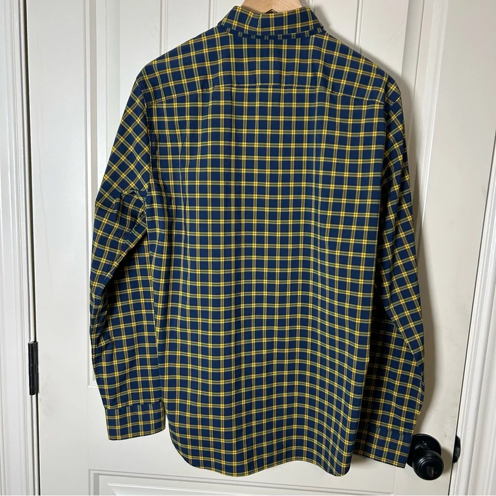Banana Republic Men Navy and Yellow Plaid Button-Down Shirt, Preppy Look, Size M
